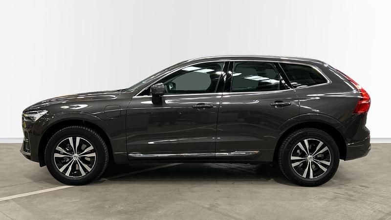Usado Volvo XC60 Core 350 CV (257 kW) 2025 Gris SUV
