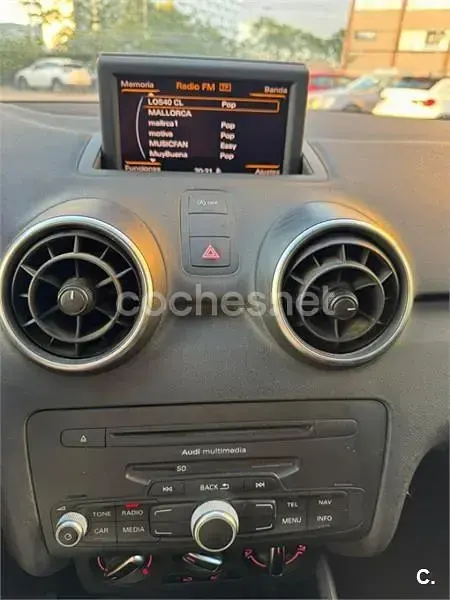 Usado Audi A1 Sportback Attraction 86 CV (63 kW) 2012 Blanco Utilitario