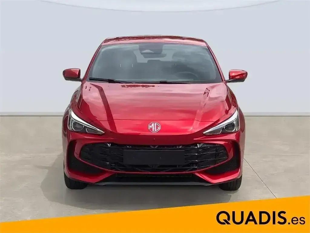 Nuevo MG MG3 Luxury 102 CV (75 kW) 2025 Rojo Utilitario