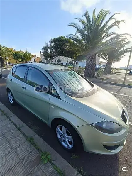 Usado Seat Altea Reference 102 CV (75 kW) 2005 Verde Monovolumen