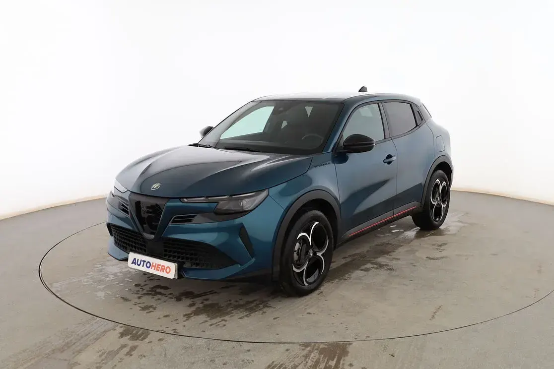 Usado Alfa Romeo Junior Edizione Speciale 136 CV (100 kW) 2024 SUV