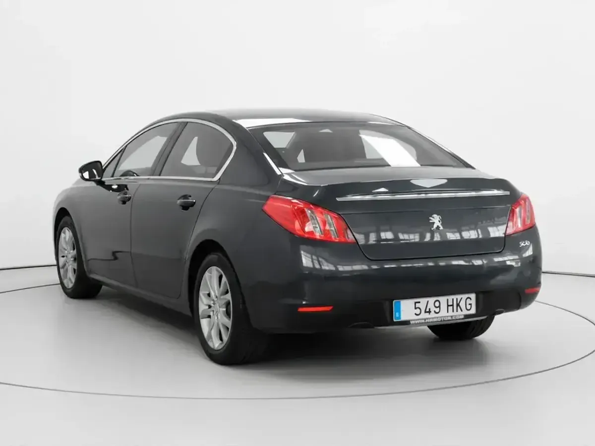 Käytetty Peugeot 508 Allure 156 HP (114 kW) 2012 Harmaa Sedan