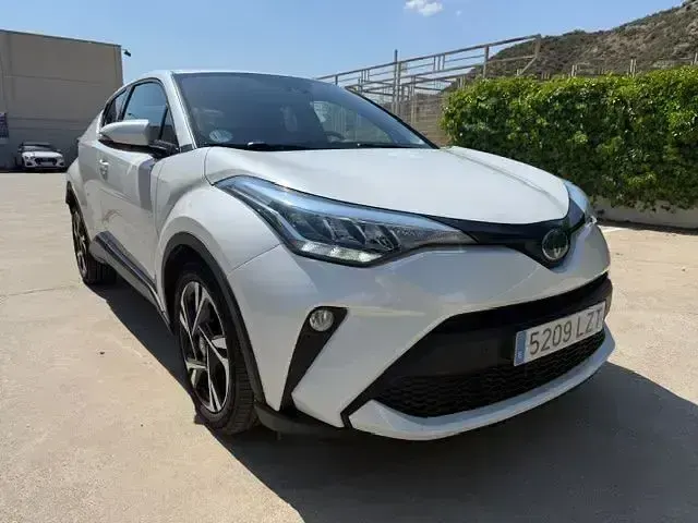 Usado Toyota C-HR Advance 122 CV (89 kW) 2022 Blanco SUV