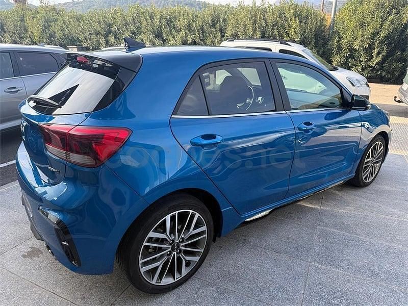 Usado Kia Rio GT-Line 120 CV (88 kW) 2022 Azul Berlina