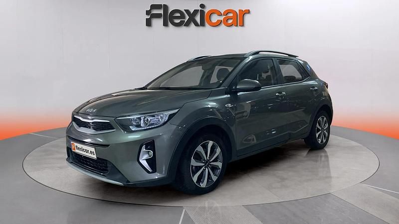 Usado Kia Stonic 101 CV (74 kW) 2021 Gris SUV
