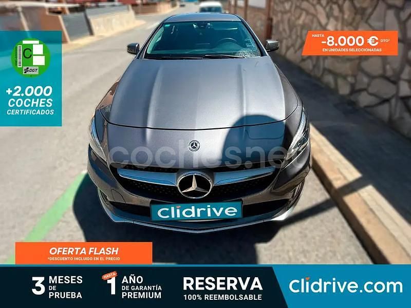 Usado Mercedes CLA200 Shooting Brake 136 CV (100 kW) 2018 Gris / plata Familiar