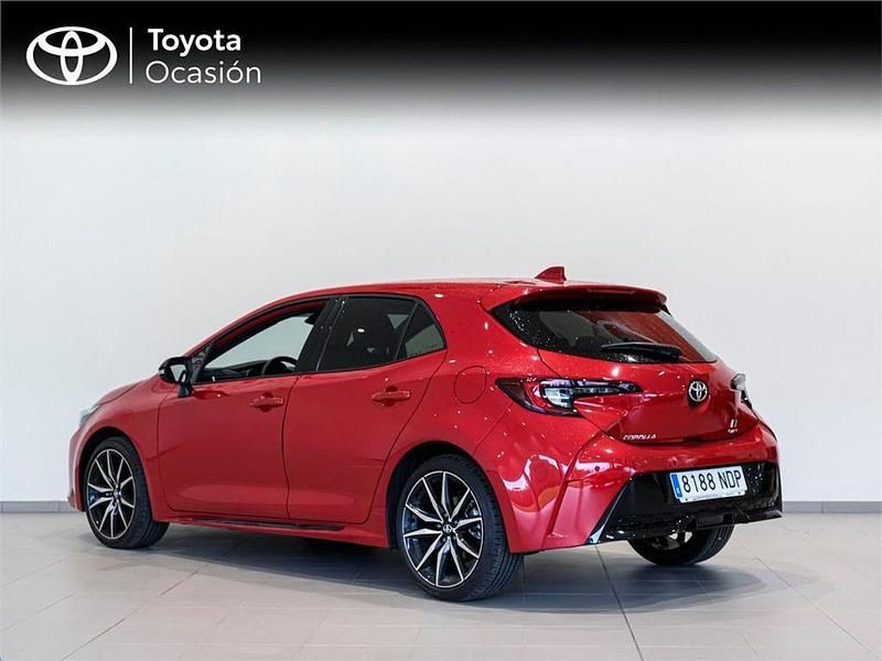 Usado Toyota Corolla Sport 140 CV (102 kW) 2025 Rojo