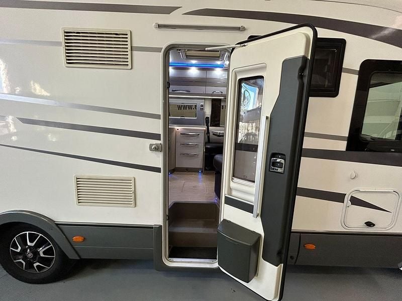 Usado Fiat Ducato 150 CV (110 kW) 2019 Blanco Van