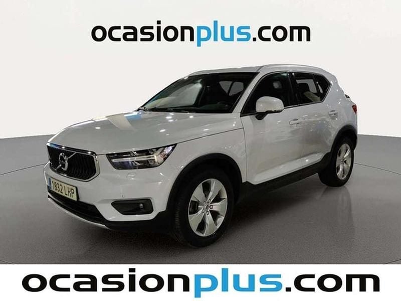 Gris plata Usado 2020 Volvo XC40 Momentum SUV | 26.810 € (Precio justo) - Imagen 1/1