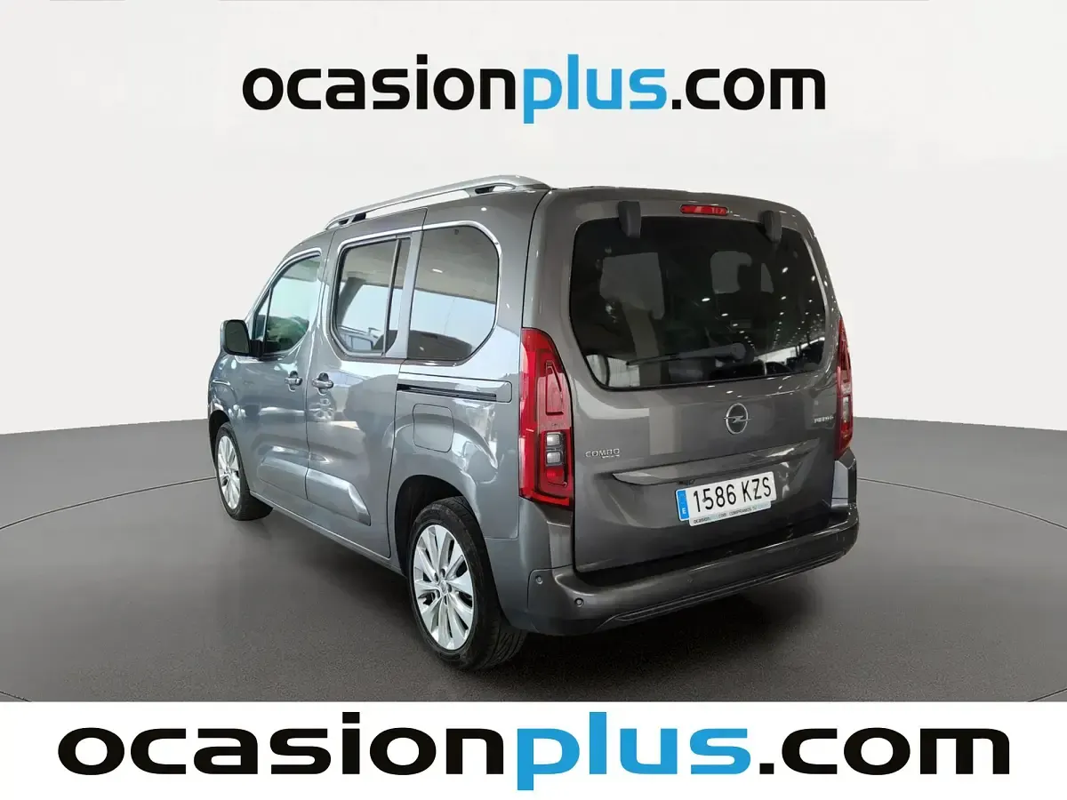 Usado Opel Combo Life Innovation 131 CV (96 kW) 2019 Gris Monovolumen