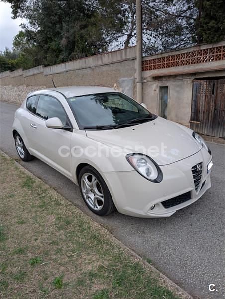 Usado Alfa Romeo MiTo Distinctive 120 CV (88 kW) 2009 Beige Utilitario