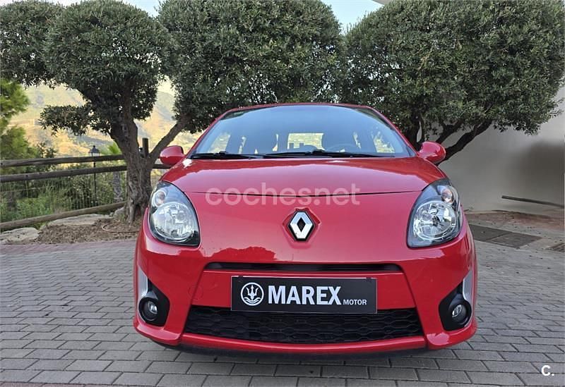 Usado Renault Twingo Dynamique 75 CV (55 kW) 2009 Rojo Utilitario