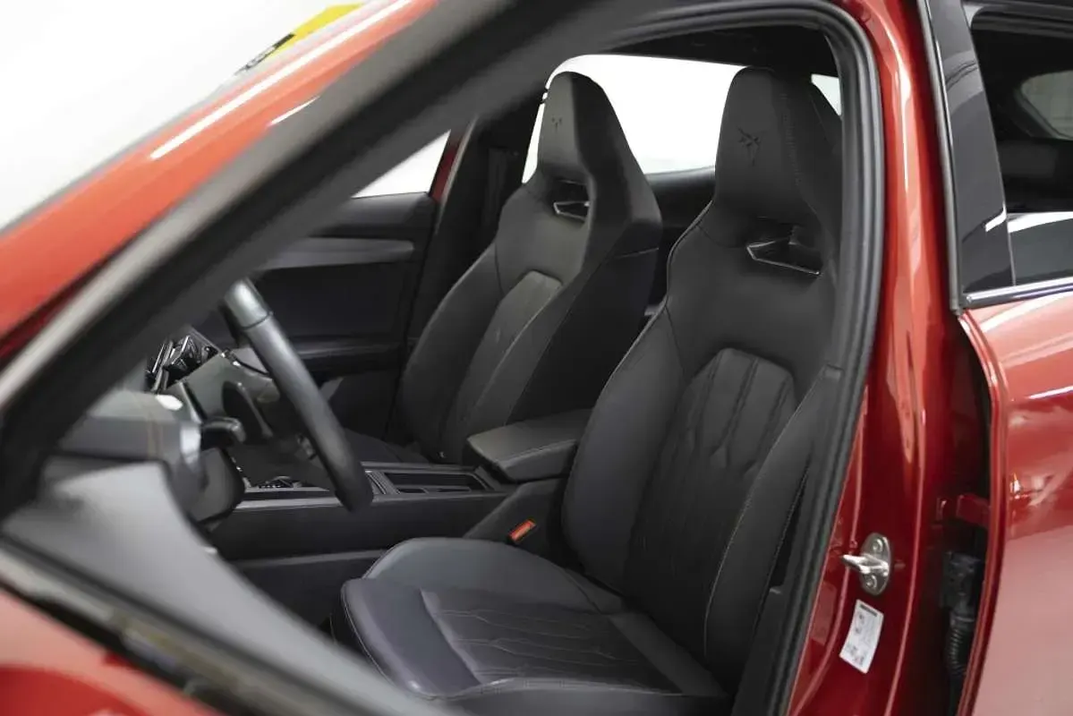 Usado Cupra Formentor VZ 245 CV (180 kW) 2023 Burdeos SUV