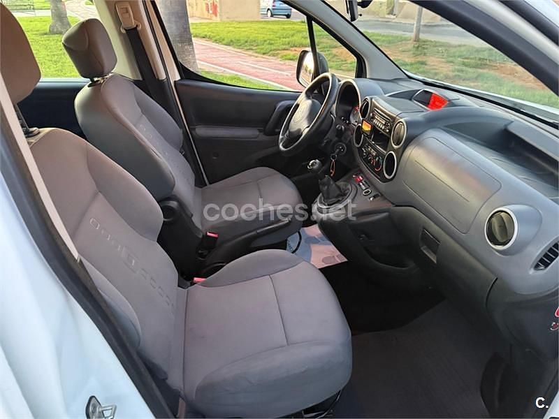 Usado Citroën Berlingo Attraction 75 CV (55 kW) 2016 Blanco Monovolumen