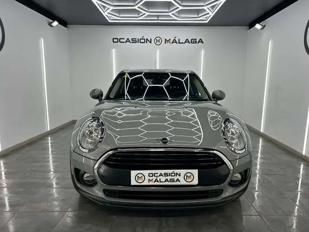 Usado Mini One Clubman 116 CV (85 kW) 2024 Gris Familiar