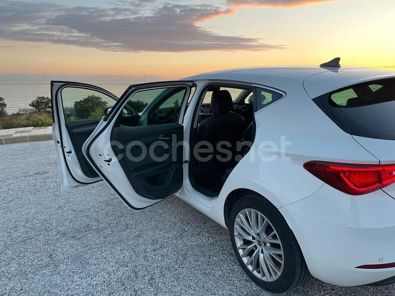 Usado Seat Leon XCELLENCE 204 CV (150 kW) 2021 Blanco Berlina