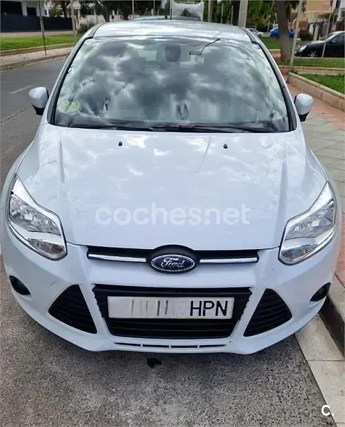 Usado Ford Focus Trend 95 CV (69 kW) 2013 Blanco Berlina