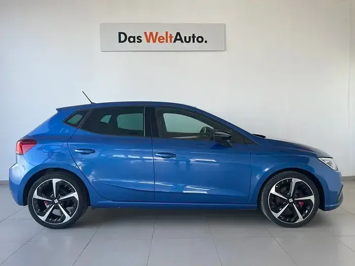 Usado Seat Ibiza FR 150 CV (110 kW) 2023 Azul Utilitario