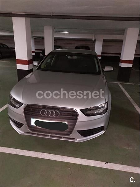 Usado Audi A4 120 CV (88 kW) 2012 Gris / plata Berlina