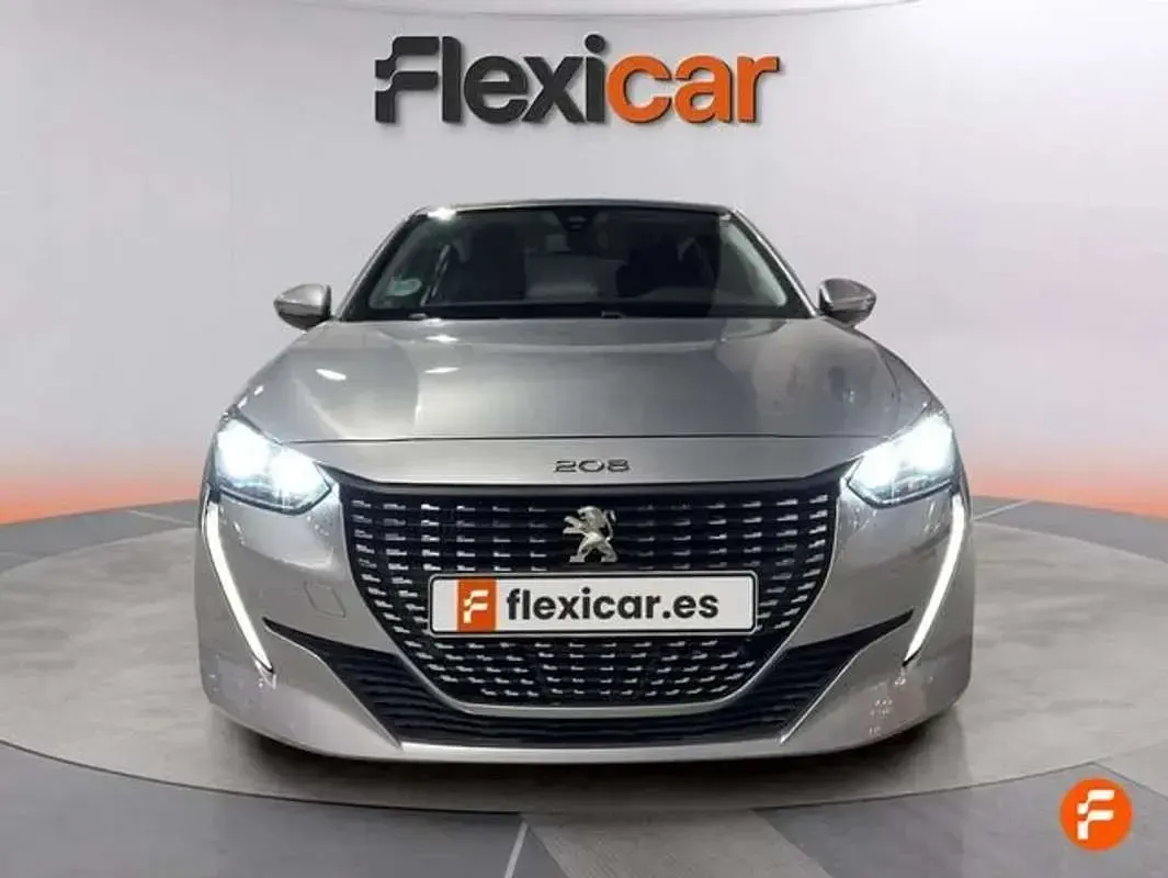 Usado Peugeot 208 Active 101 CV (74 kW) 2021 Gris Utilitario