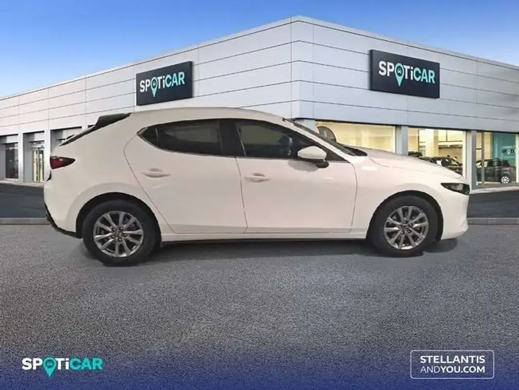 Usado Mazda 3 Prime-Line 140 CV (102 kW) 2025 Blanco Berlina