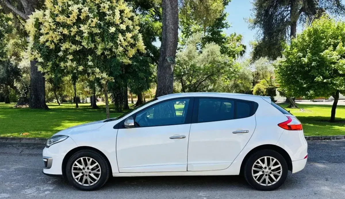 Usado Renault Mégane GT GT 110 CV (80 kW) 2014 Blanco Coupe