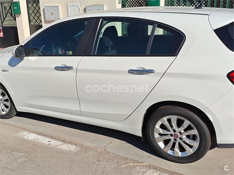 Blanco Usado 2017 Fiat Tipo Easy Berlina | 10.900 € (Precio justo) - Imagen 1/4