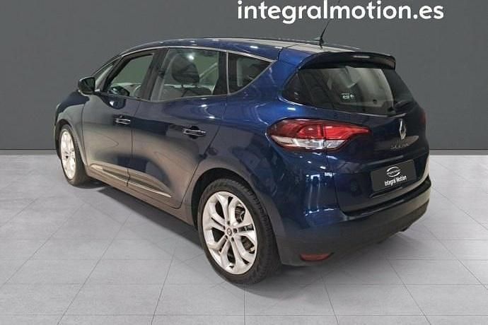 Usado Renault Scénic III Zen 110 CV (80 kW) 2017 Monovolumen