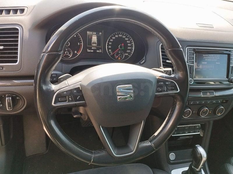 Usado Seat Alhambra Style 184 CV (135 kW) 2017 Gris / plata Monovolumen