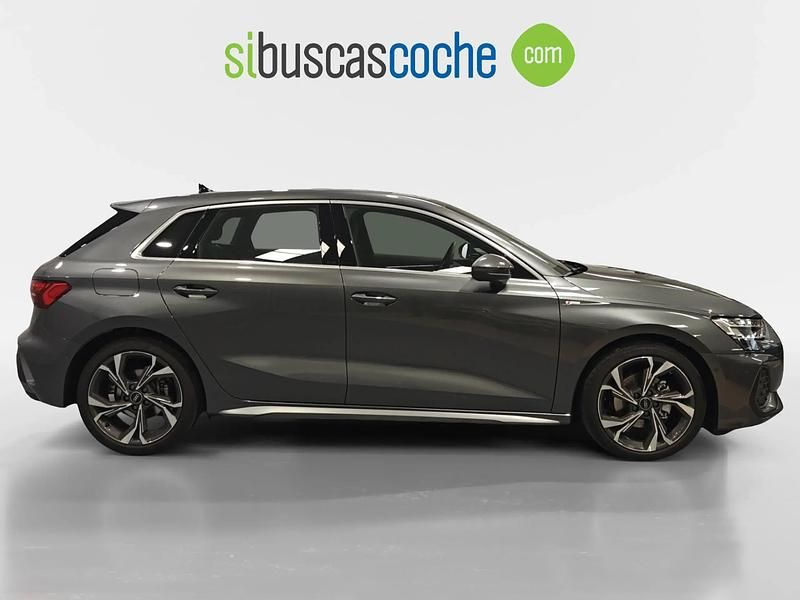 Usado Audi A3 S-Line 150 CV (110 kW) 2025 Gris/plata