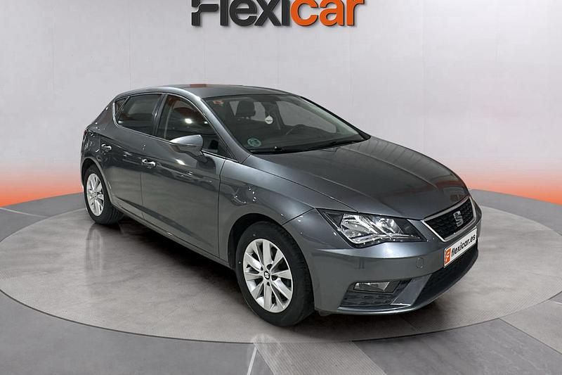 Gris Usado 2017 Seat Leon Reference Berlina | 10.470 € (Precio justo) - Imagen 1/4