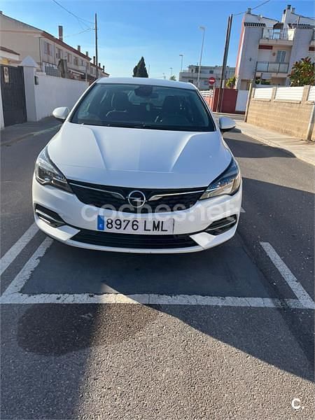 Usado Opel Astra 105 CV (77 kW) 2021 Blanco Berlina