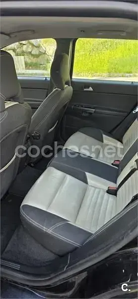 Usado Volvo V50 Momentum 220 CV (161 kW) 2008 Negro Familiar