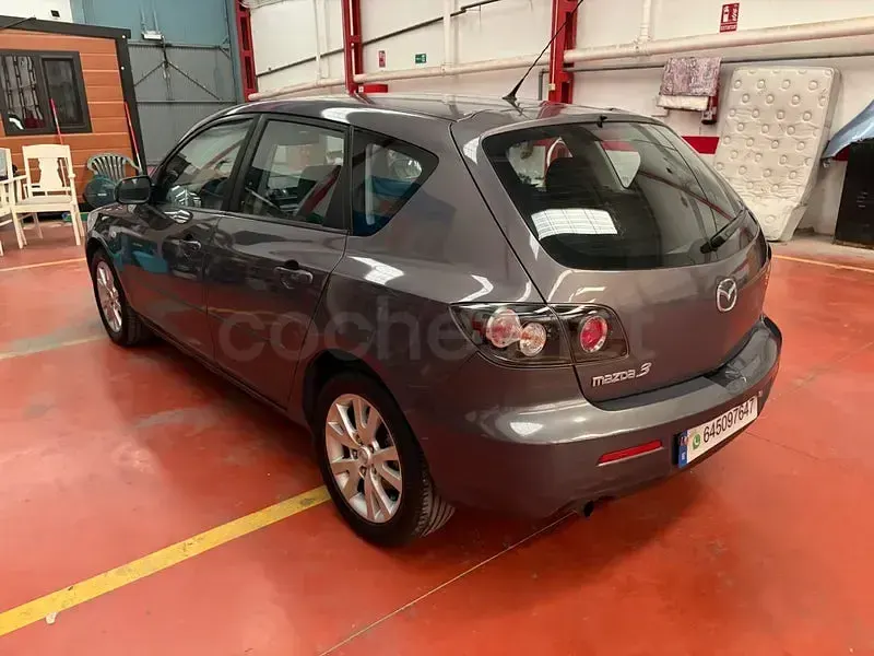 Usado Mazda 3 Active 105 CV (77 kW) 2007 Gris / plata Berlina