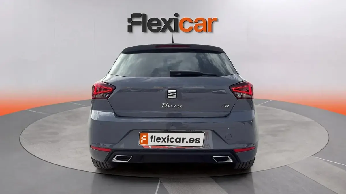 Usado Seat Ibiza FR 150 CV (110 kW) 2024 Gris Utilitario