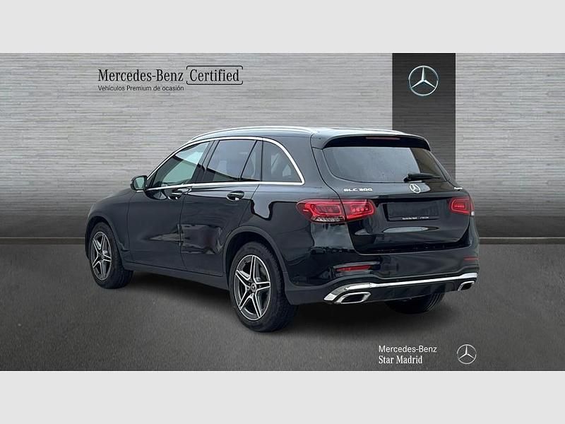 Usado Mercedes GLC300e 258 CV (189 kW) 2019 Negro obsidiana metalizado SUV