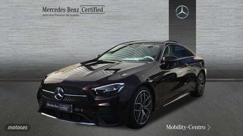 Rubellitred metallicpaint Usado 2023 Mercedes E220 AMG line Coupe | 57.900 € (Precio justo) - Imagen 1/4