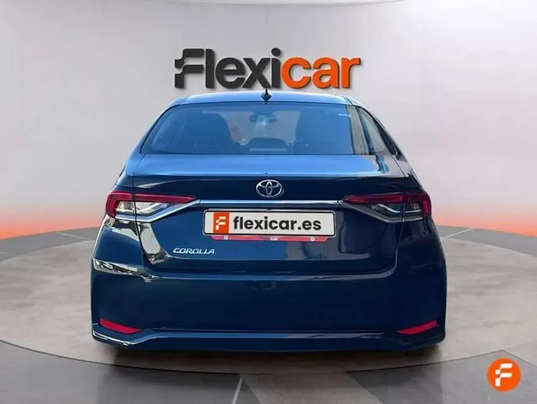 Begagnad Toyota Corolla Active 125 HK (91 kW) 2023 Svart Sedan