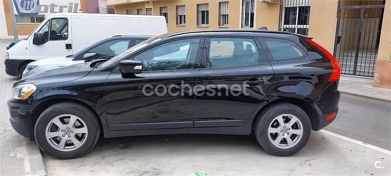 Usado Volvo XC60 Drive Kinetic 163 CV (119 kW) 2011 Negro SUV
