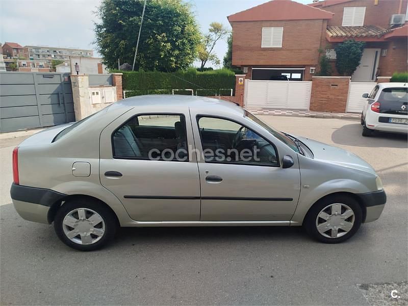 Gris / plata Usado 2007 Dacia Logan Lauréate Familiar | 2500 € (Super precio) - Imagen 1/4