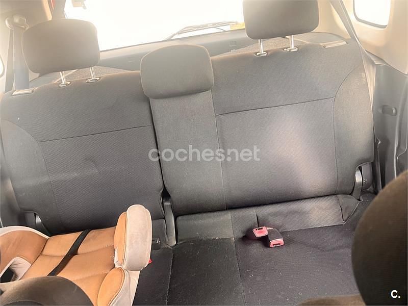 Usado Suzuki Ignis 69 CV (50 kW) 2004 Granate Berlina