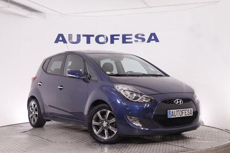 Usado Hyundai ix20 Style 115 CV (84 kW) 2018 Azul Utilitario