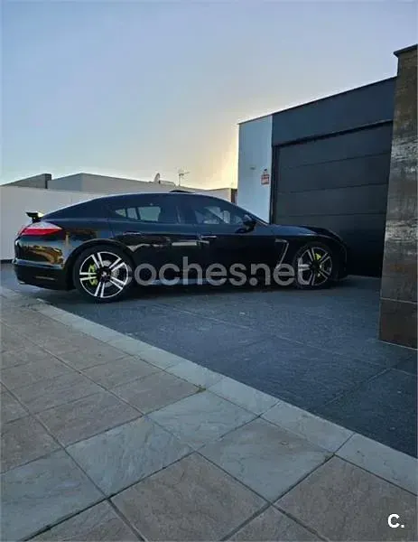 Usado Porsche Panamera 250 CV (183 kW) 2011 Negro Utilitario