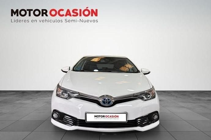 Usado Toyota Auris Hybrid Active 140 CV (102 kW) 2018