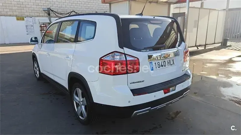 Usado Chevrolet Orlando LTZ 163 CV (119 kW) 2012 Blanco Monovolumen