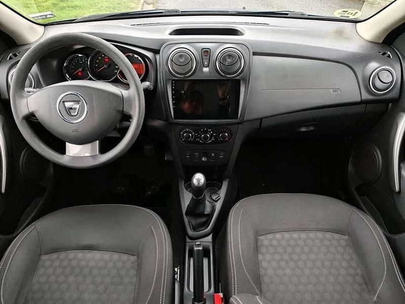 Usado Dacia Logan MCV Lauréate 90 CV (66 kW) 2014 Azul Familiar