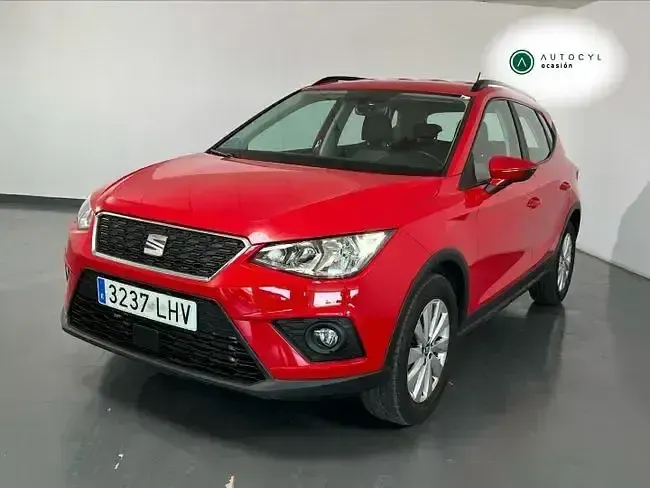 Usado Seat Arona Style 95 CV (69 kW) 2020 Rojo SUV