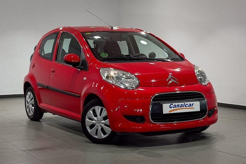 Usado Citroën C1 68 CV (50 kW) 2010 Rojo Utilitario