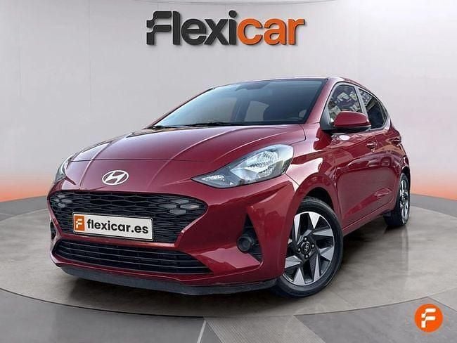 Usado Hyundai i10 67 CV (49 kW) 2024 Rojo Utilitario