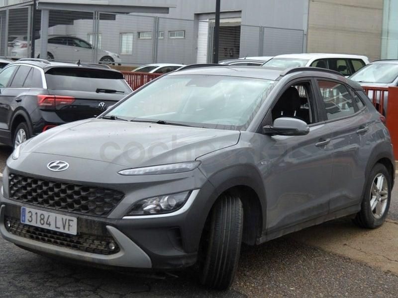 Usado Hyundai Kona 136 CV (100 kW) 2022 Gris / plata SUV
